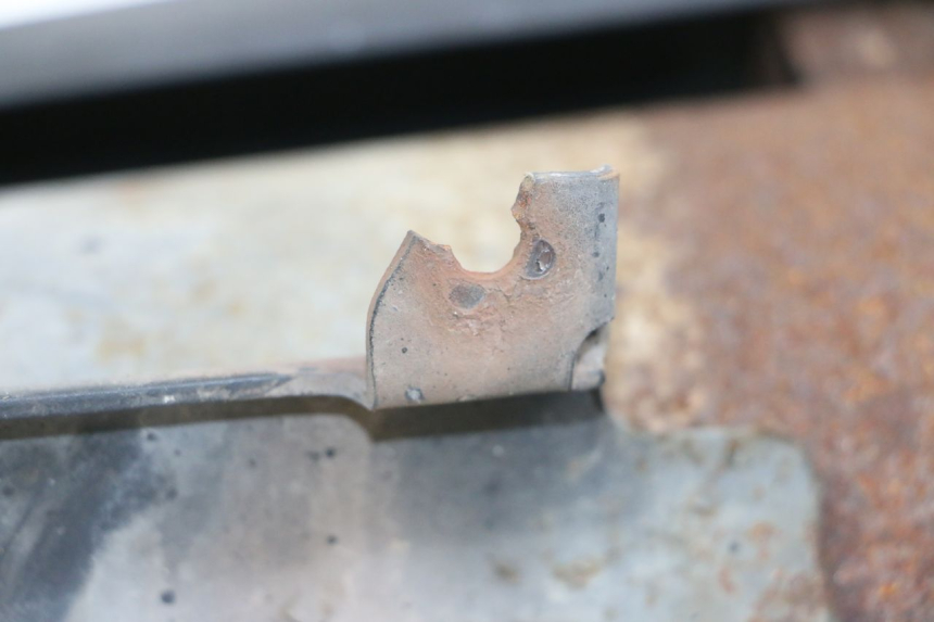 photo de ESCAPE PEUGEOT CITYSTAR 50 (2013 - 2017) - Detalles de los puntos de fijación