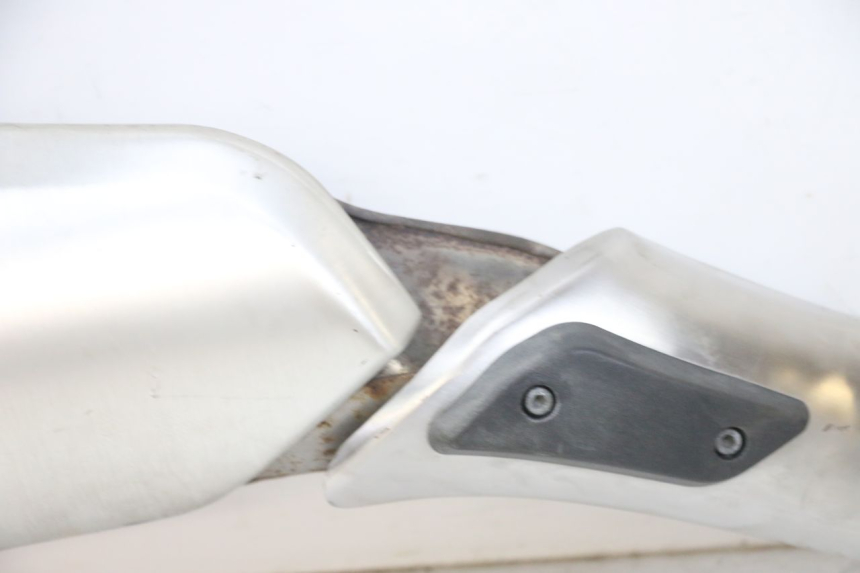 photo de SILENCIO DERECHO SUZUKI DL V STROM 1000 (2002 - 2007) - Primer plano de alta resolución