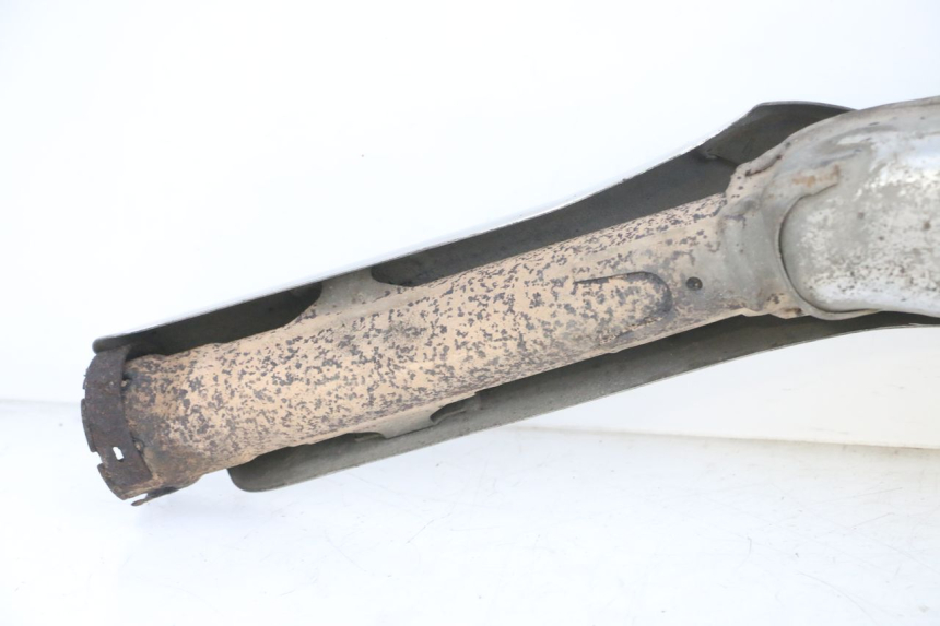 photo de SILENCIO DERECHO SUZUKI DL V STROM 1000 (2002 - 2007) - Detalles de los puntos de fijación