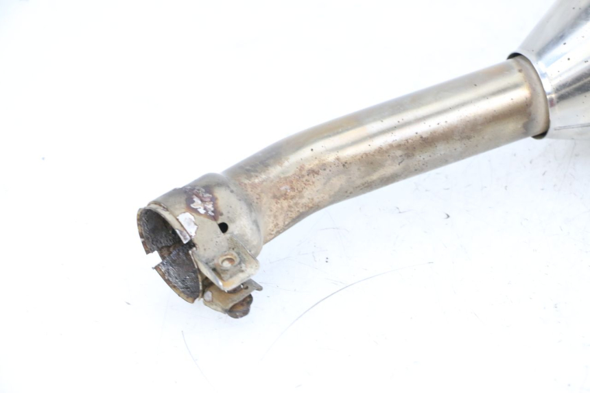 photo de DERECHA ESCAPE YAMAHA FJR ABS 1300 (2006 - 2012) - Primer plano técnico