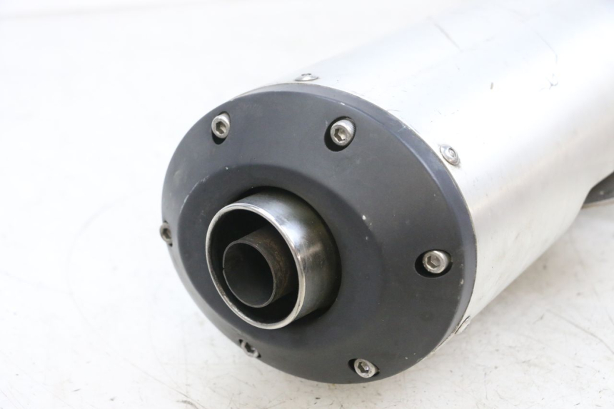 photo de ESCAPE IZQUIERDO SUZUKI DL V STROM 1000 (2002 - 2007) - Detalle de la pieza