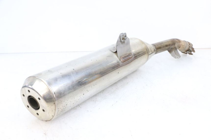 photo de IZQUIERDA ESCAPE YAMAHA FJR ABS 1300 (2006 - 2012) - Detalles de los puntos de fijación