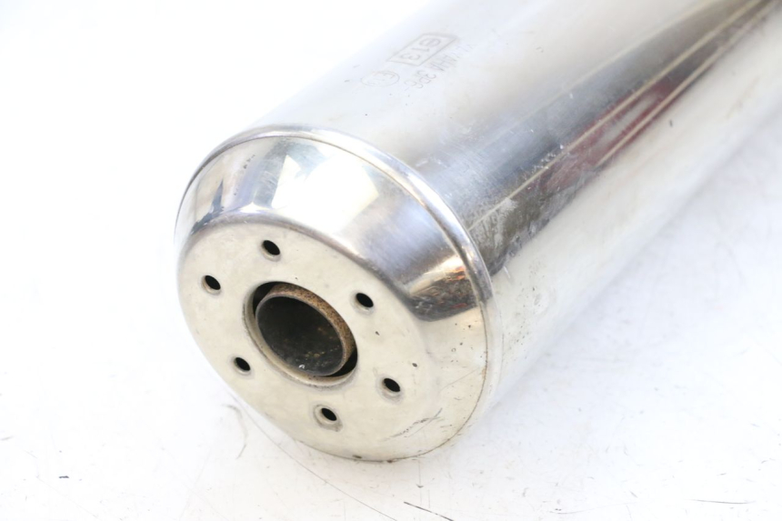 photo de IZQUIERDA ESCAPE YAMAHA FJR ABS 1300 (2006 - 2012) - Zoom sobre los componentes