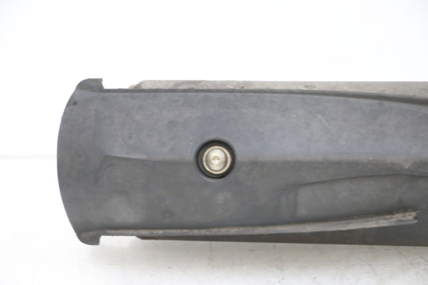 photo de ESCAPE PEUGEOT KISBEE 4T 50 (2010 - 2017) - Primer plano de alta resolución