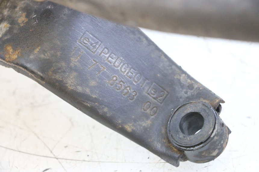 photo de ESCAPE PEUGEOT KISBEE 4T 50 (2010 - 2017) - Detalle de la pieza