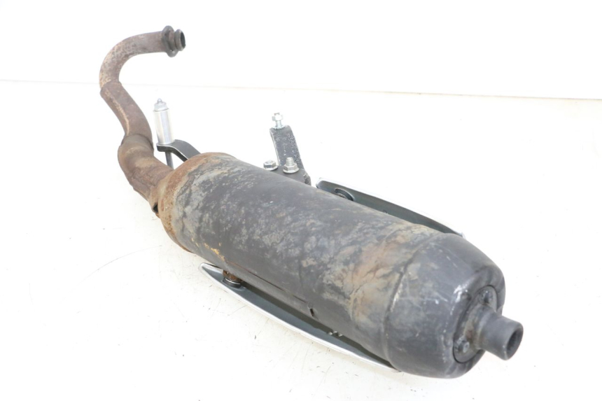 photo de ESCAPE PIAGGIO NEW TYPHOON 50 (2018 - 2021) - Primer plano técnico