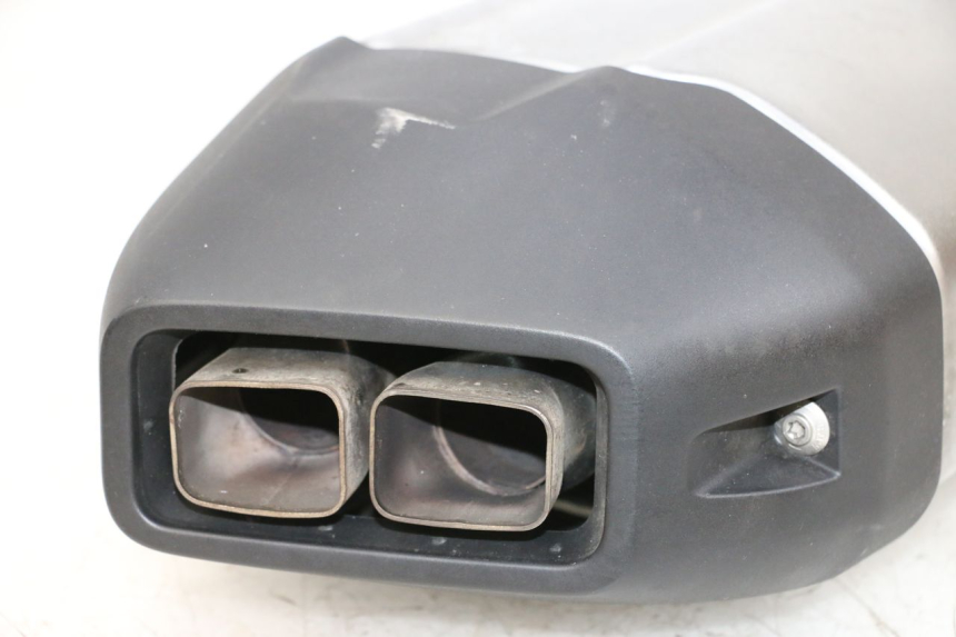 photo de ESCAPE BMW R GS 1250 (2021 - 2024) - Primer plano de alta resolución