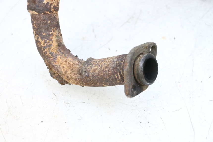 photo de TUBO DE ESCAPE PIAGGIO ZIP 2T 50 (2009 - 2019) - Enfoque en la estructura