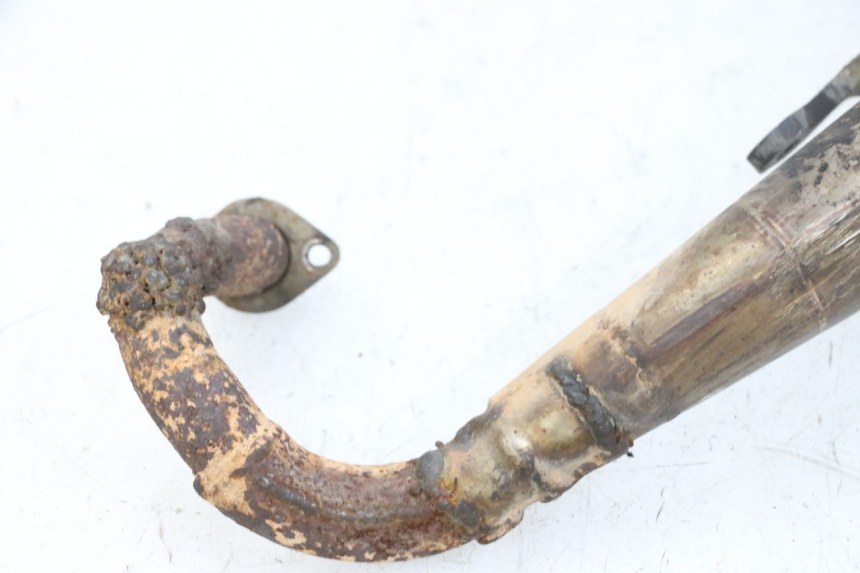 photo de TUBO DE ESCAPE PIAGGIO ZIP 2T 50 (2009 - 2019) - Primer plano técnico