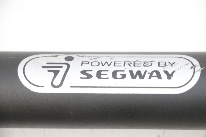 photo de POTENCIA SEGWAY NINEBOT F40E 1