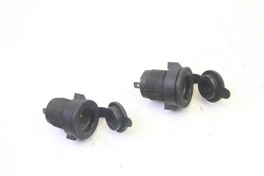 photo de TOMA MECHERO QUADRO 4 4D 350 (2015 - 2018)