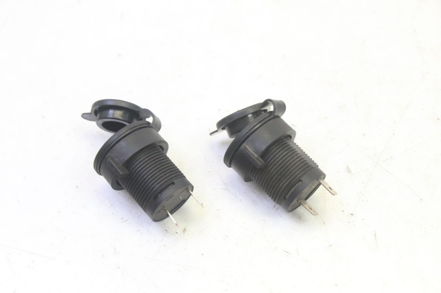 photo de TOMA MECHERO QUADRO 4 4D 350 (2015 - 2018)