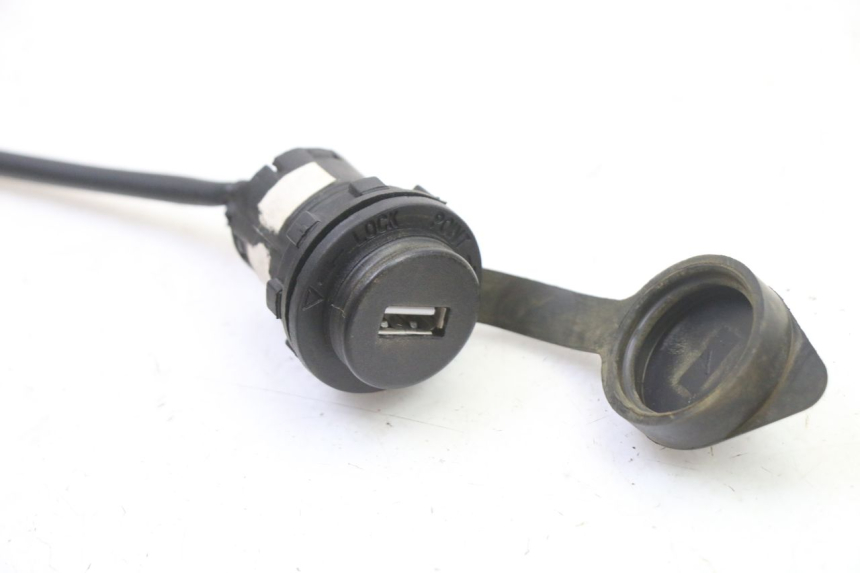 photo de TOMA MECHERO SYM FIDDLE 3 III 50 (2014 - 2020)