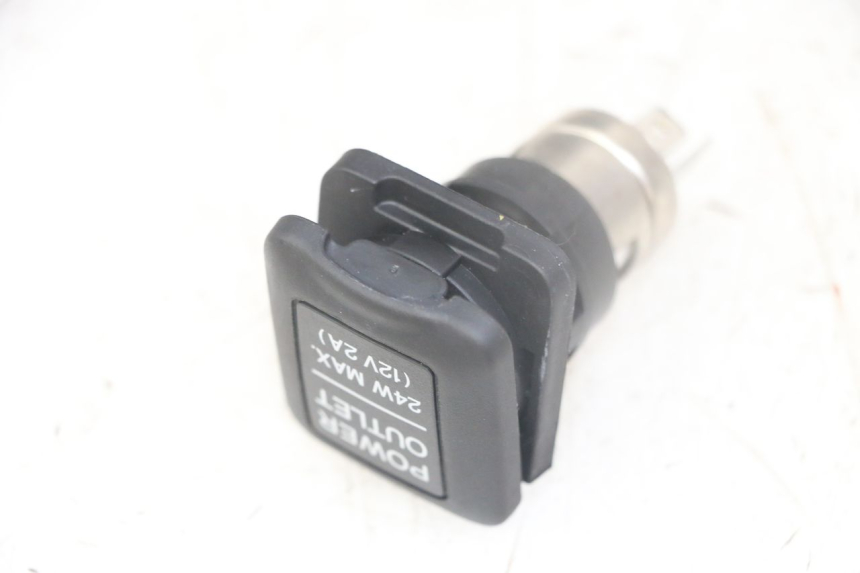 photo de TOMA MECHERO HONDA FORZA ABS 300 (2013 - 2019)
