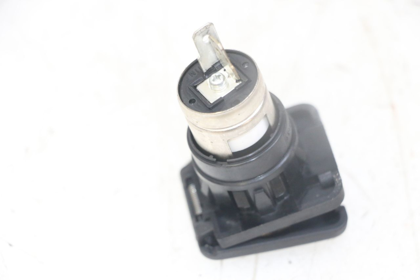 photo de TOMA MECHERO HONDA FORZA ABS 300 (2013 - 2019)