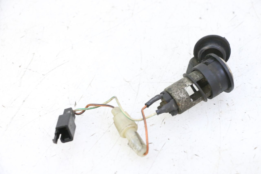 photo de TOMA MECHERO KYMCO GRAND DINK 125 (2002 - 2007)