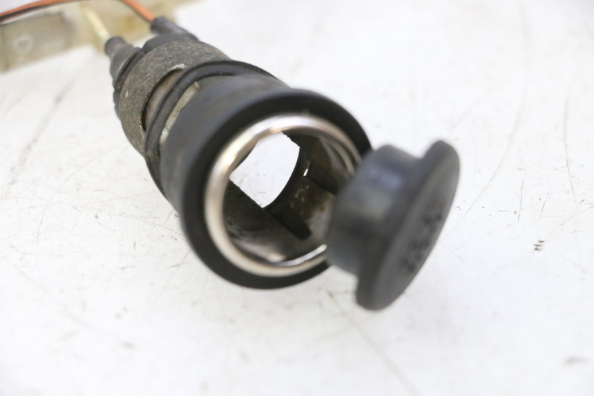 photo de TOMA MECHERO KYMCO GRAND DINK 125 (2002 - 2007)