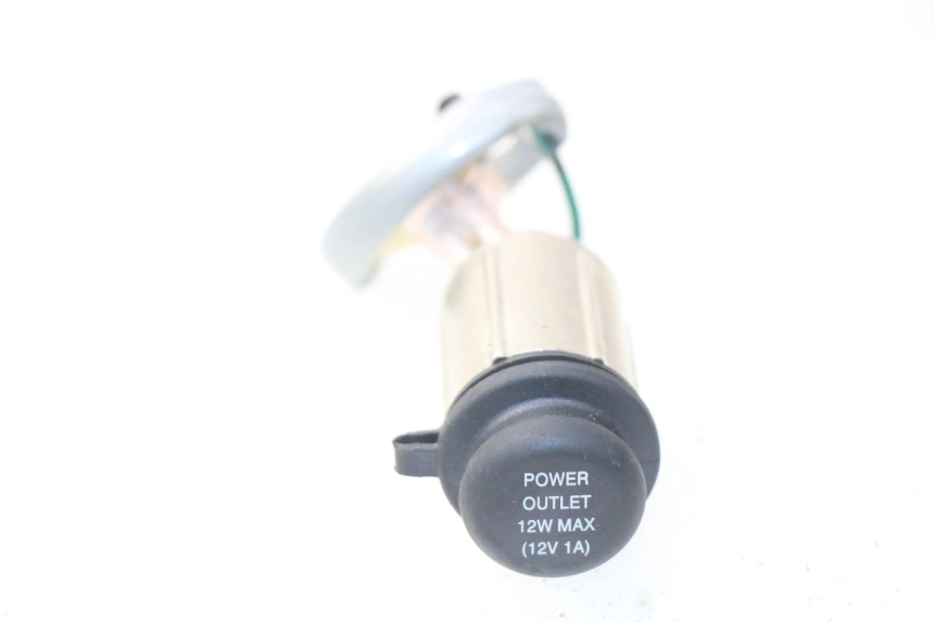 photo de TOMA MECHERO HONDA INTEGRA NC D 750 (2016 - 2018)