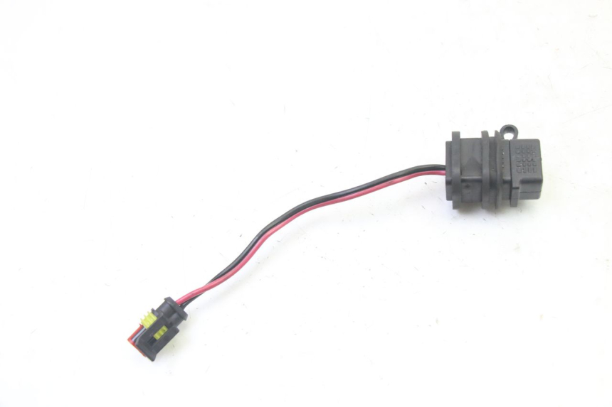 photo de TOMA MECHERO PIAGGIO MP3 HPE 310 (2024 - 2025)