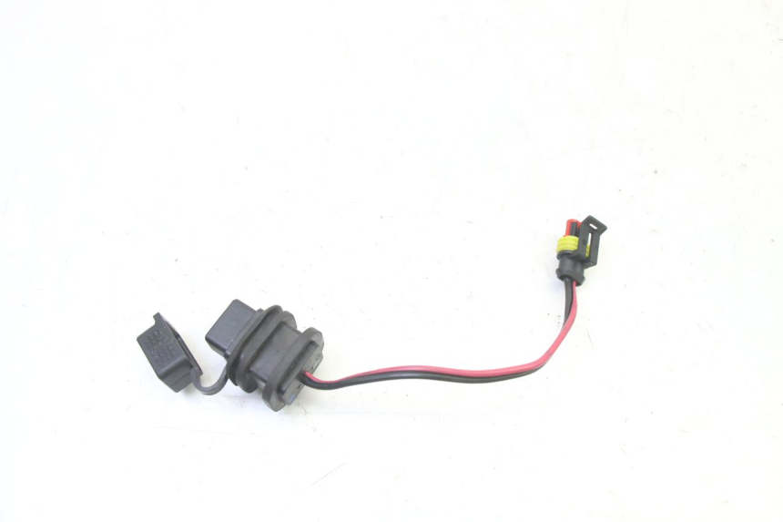 photo de TOMA MECHERO PIAGGIO MP3 HPE 310 (2024 - 2025)