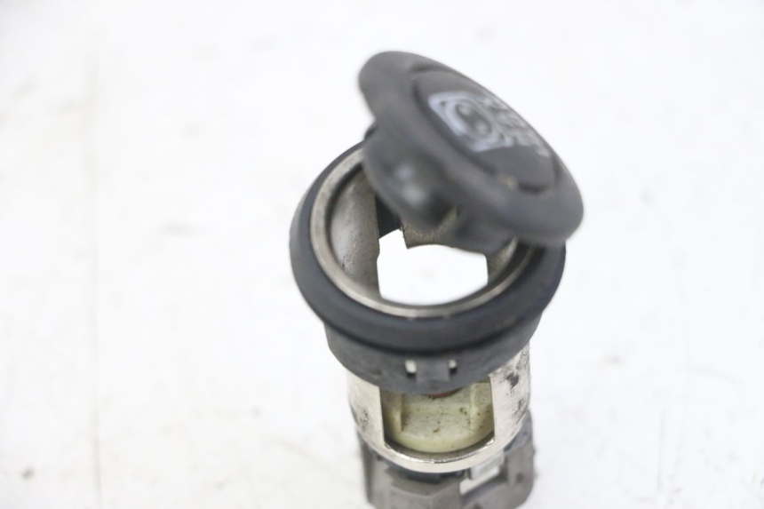 photo de TOMA MECHERO PIAGGIO MP3 LT 400 (2007 - 2012)