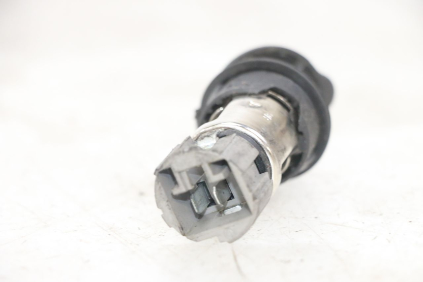 photo de TOMA MECHERO PIAGGIO MP3 LT 400 (2007 - 2012)