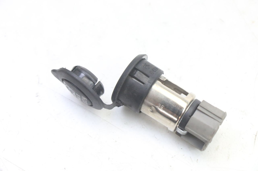 photo de Toma de encendedor PIAGGIO MP3 500 (2011 - 2015)