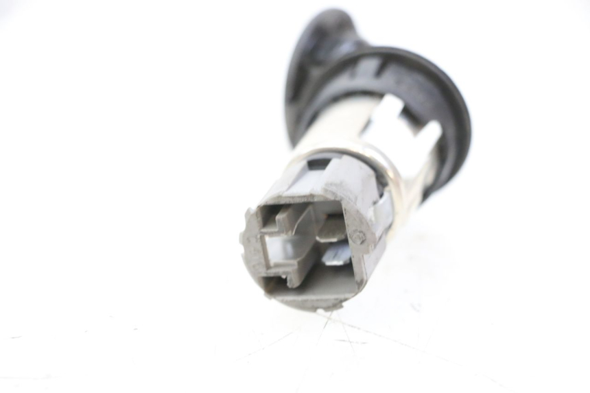 photo de TOMA MECHERO PIAGGIO MP3 500 (2014 - 2016)