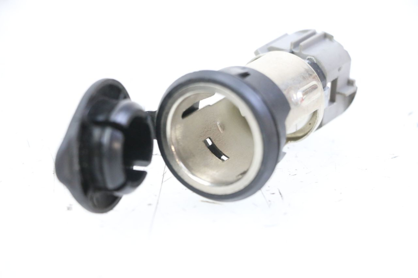 photo de TOMA MECHERO PIAGGIO MP3 500 (2014 - 2016)