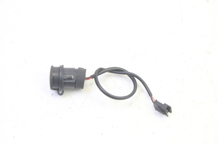 photo de TOMA MECHERO EFUN PUSA 1 - Zoom estado de uso