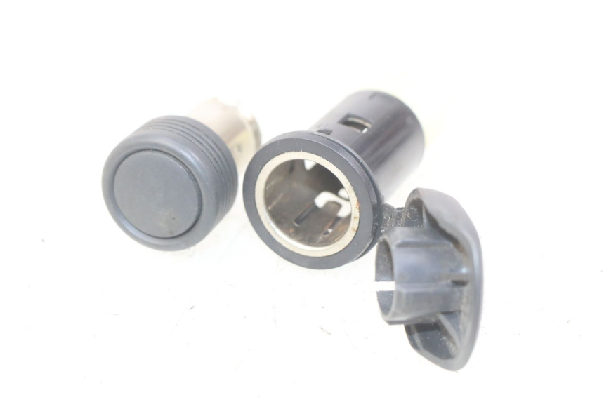 photo de TOMA MECHERO RENAULT TWIZY 45 (2012 - 2019)