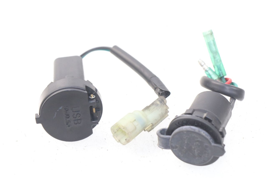 photo de TOMA MECHERO SYM JOYMAX 250 (2013 - 2017)