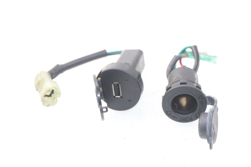 photo de TOMA MECHERO SYM JOYMAX 250 (2013 - 2017)