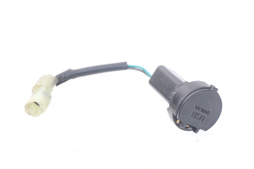 photo de TOMA MECHERO SYM JOYMAX 250 (2013 - 2017)