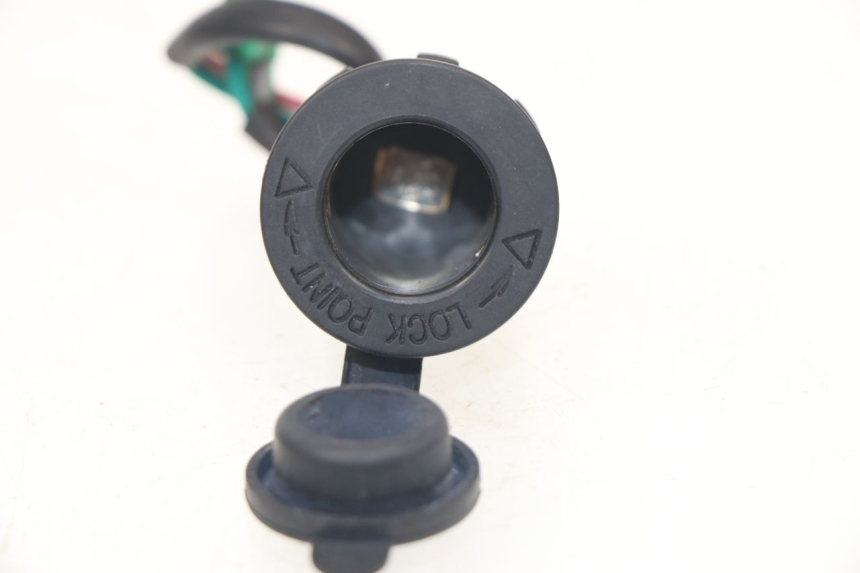 photo de TOMA MECHERO SYM MAXSYM I 400 (2011 - 2016)
