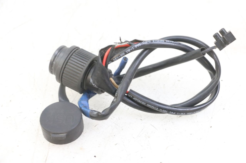 photo de TOMA MECHERO PIAGGIO XEVO - X EVO 125 (2007 - 2017) - Vista general del producto