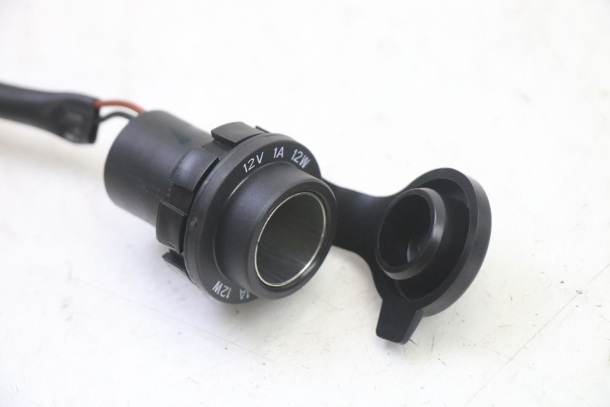 photo de TOMA MECHERO YAMAHA XMAX X-MAX 125 (2021 - 2025)