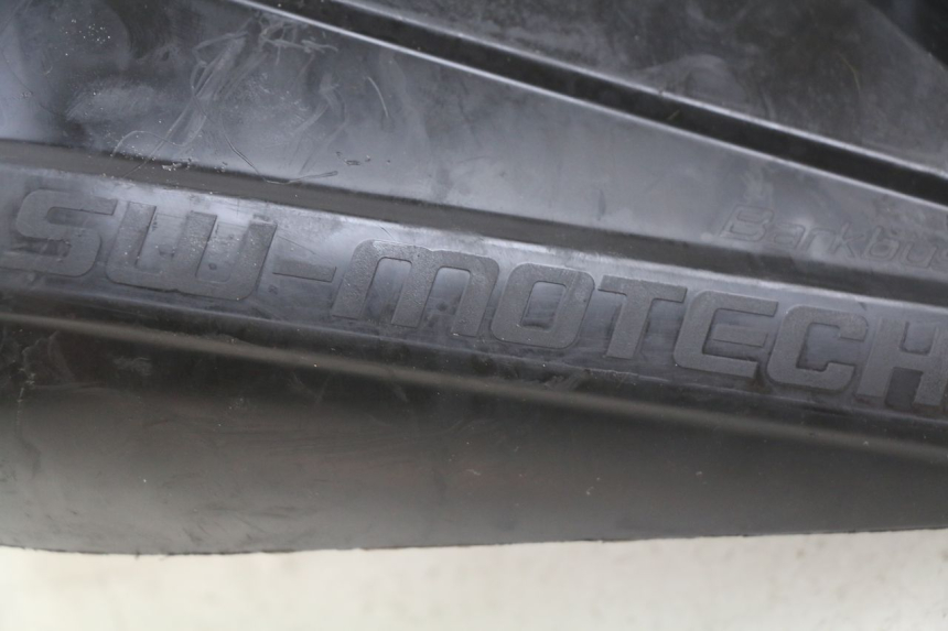 photo de PROTECTOR DE MANOS HONDA CB R 1000 (2018 - 2023)