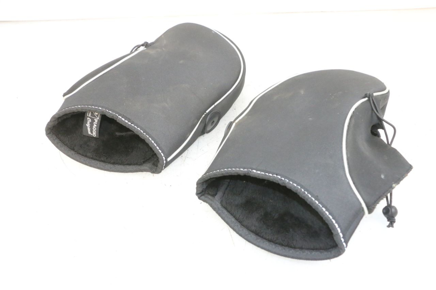 photo de PARAMANOS PIAGGIO MP3 500 (2016 - 2018) - Estado de la superficie y material