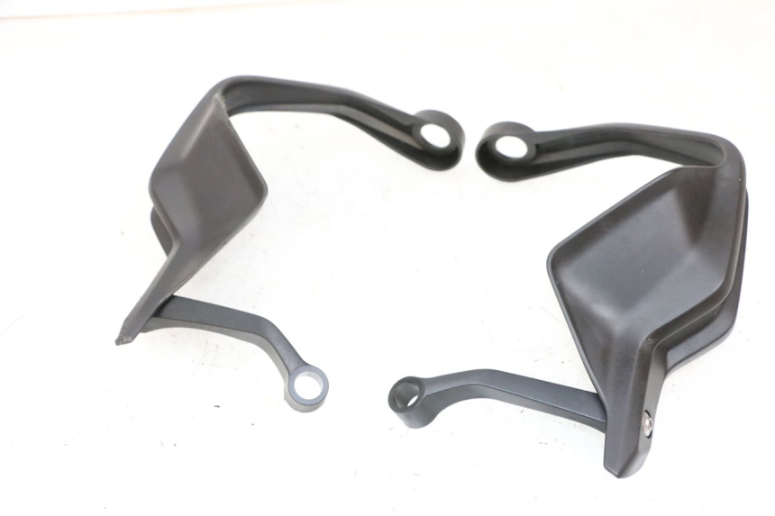 photo de PARAMANOS BMW R GS 1250 (2021 - 2024) - Primer plano técnico