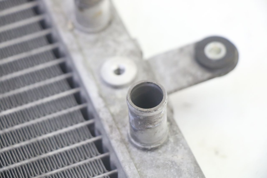 photo de RADIADOR SUZUKI BURGMAN 125 (2007 - 2014) - Zoom estado de uso