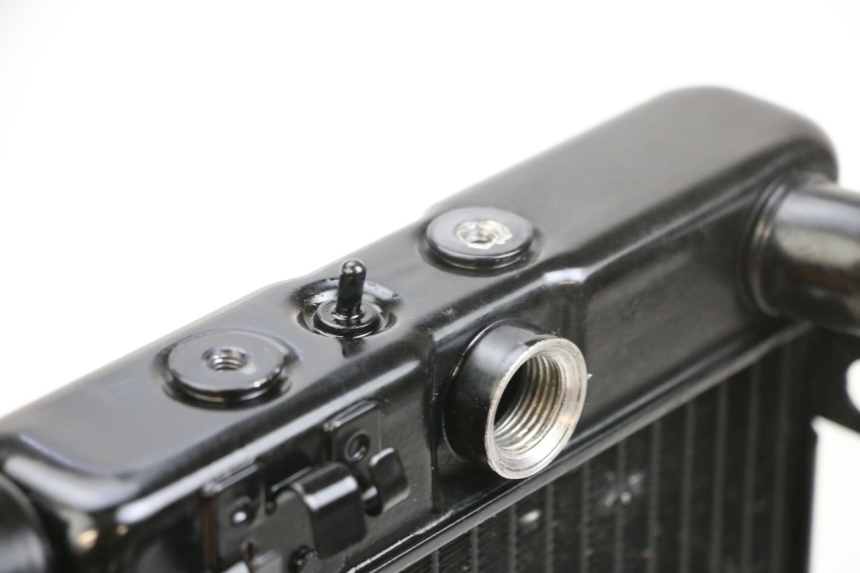 photo de RADIADOR  SUZUKI DL V STROM 1000 (2002 - 2007) - Detalle de la pieza