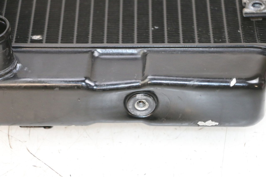 photo de RADIADOR  SUZUKI DL V STROM 1000 (2002 - 2007) - Primer plano técnico