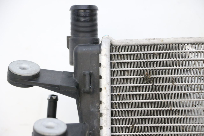 photo de RADIADOR DERECHO BMW R GS 1250 (2021 - 2024) - Inspección visual detallada