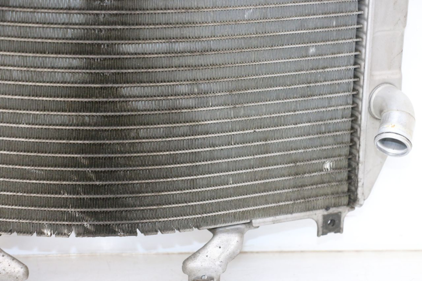 photo de RADIADOR  SUZUKI GSXR GSX-R 1000 (2003 - 2004) - Zoom sobre los componentes