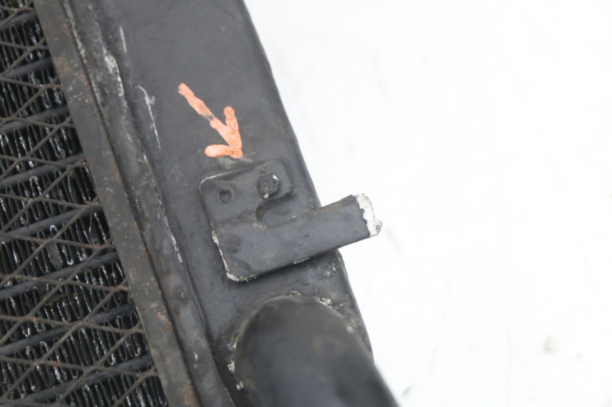 photo de RADIADOR  KAWASAKI GTR 1000 (1994 - 2004) - Detalles de los puntos de fijación