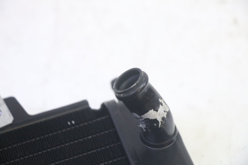 photo de RADIADOR PIAGGIO MP3 LT 400 (2007 - 2012) - Otra perspectiva