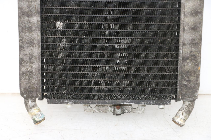 photo de RADIADOR  PIAGGIO X8 125 (2004 - 2007) - Primer plano de alta resolución