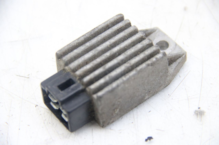 photo de REGULADOR DE CARGA PGO BIG MAX 50 (2001 - 2009) - Vista principal