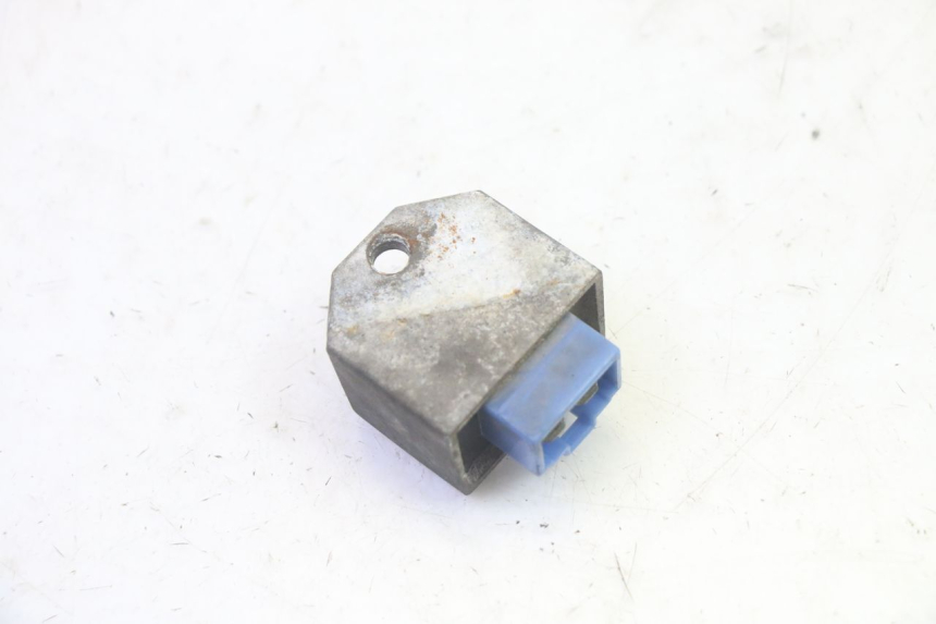 photo de REGULADOR DE CARGA MBK BOOSTER SPIRIT 50 (2004 - 2017) - Zoom estado de uso